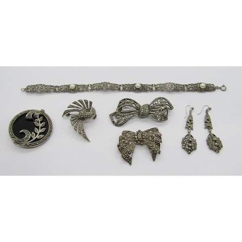 341 - Collection of silver and costume jewellery set with marcasite, to include a circular silver brooch s... 