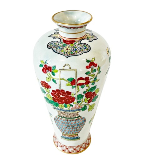 78 - A Chinese export porcelain / Samson vase, decorated with chrysanthemum blossoms, device mark to unde... 