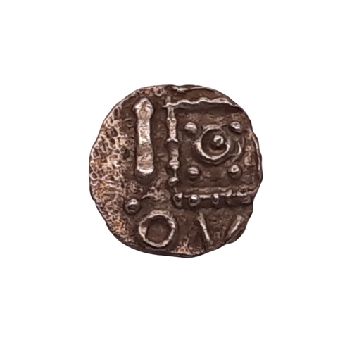 43 - Anglo-Saxon Continental sceat, c.695-740, variety D, ‘porcupine’ type. Obv: Degenerate head. Rev: ‘S... 