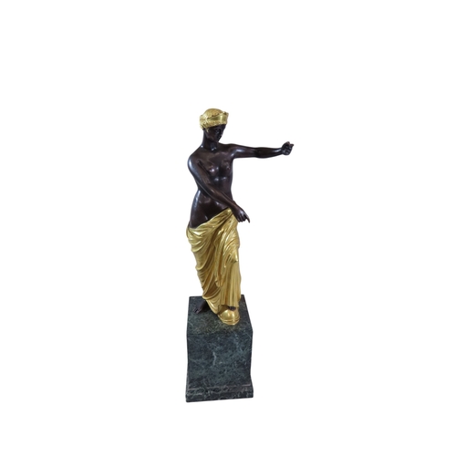 48 - A Late 18th / early 19th century continental patinated and gilt bronze figure of Venus, presented in... 