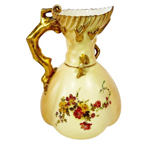 17 - Five pieces of Worcester Blush porcelain with floral and gilded detail including two flatback jugs, ... 