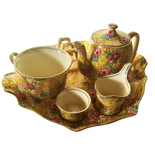 11 - A Royal Winton Welbeck pattern breakfast set of six pieces