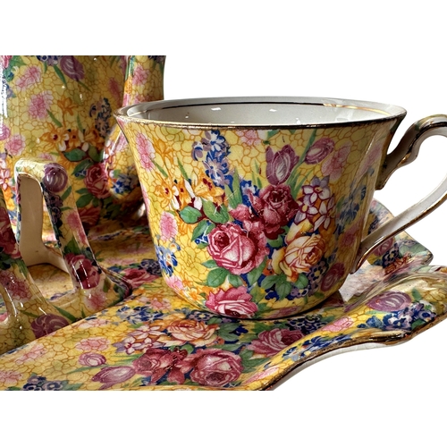 11 - A Royal Winton Welbeck pattern breakfast set of six pieces
