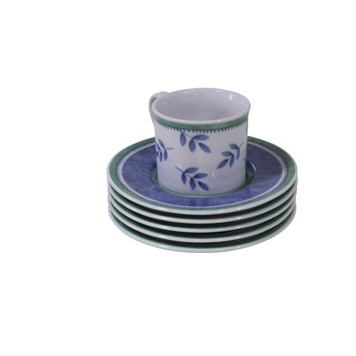 2 - Villeroy & Boch blue and white tableware, further Italian plates by Pagnossin with fish detail, six ... 