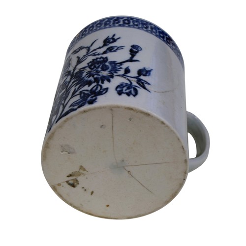 17 - A selection of mixed ceramics, including small Chinese boxes, two small blue and white platters, etc