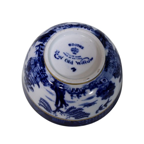 21 - A collection of transfer printed blue and white tea and dinner wares, to include Booths Real Old Wil... 