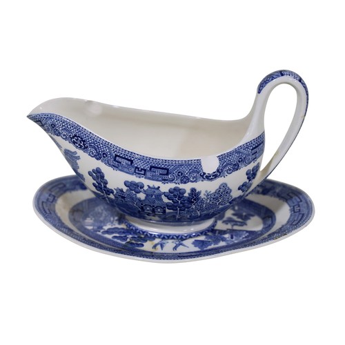 35 - A collection of 20th century Wedgwood Willow pattern table wares, to include tureens, sauce boat, di... 