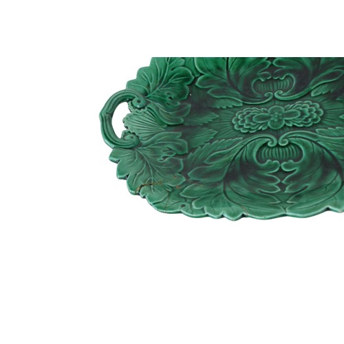 40 - Two Shorter & Son fish shaped plates, Wedgwood Majolica, cauliflower dish, further green leaf patter... 