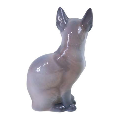 158 - A Copenhagen model of a cat - number 142 19cm