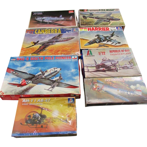 700 - Collection of boxed aircraft for construction, ESCI: Douglas R4D-5 Dakota, Revell: NA B25 Mitchellm,... 