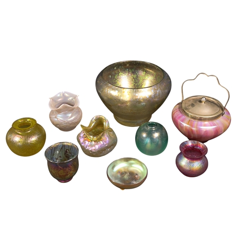 261 - A small collection of iridescent and other glassware to include a small late 20th-century Andrew San... 