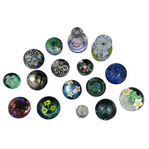 281 - A collection of sixteen various glass paperweights including Victorian, millefiori, Caithness, Okra,... 
