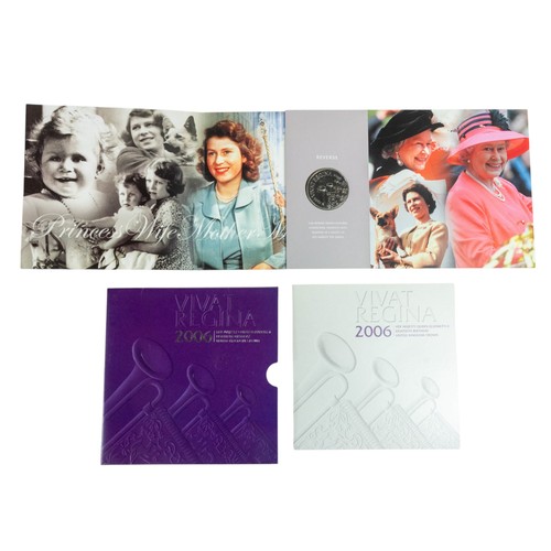 724 - 2 x Royal Mint Annual Proof sets 1991 & 2008. 10 x Royal Mint £5/Crown BUNC and 1 x Royal Mint £2 BU... 