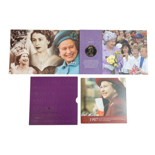 724 - 2 x Royal Mint Annual Proof sets 1991 & 2008. 10 x Royal Mint £5/Crown BUNC and 1 x Royal Mint £2 BU... 