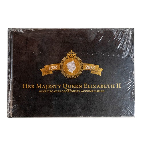 724 - 2 x Royal Mint Annual Proof sets 1991 & 2008. 10 x Royal Mint £5/Crown BUNC and 1 x Royal Mint £2 BU... 