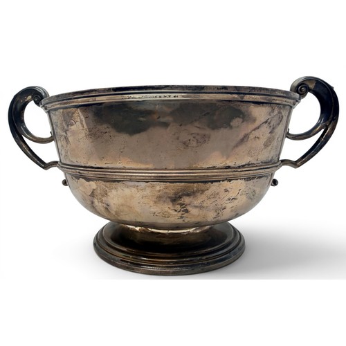 112 - A large Edward VII silver twin-handled pedestal bowl, London, 1902, likely by Middleton Chapman, Son... 