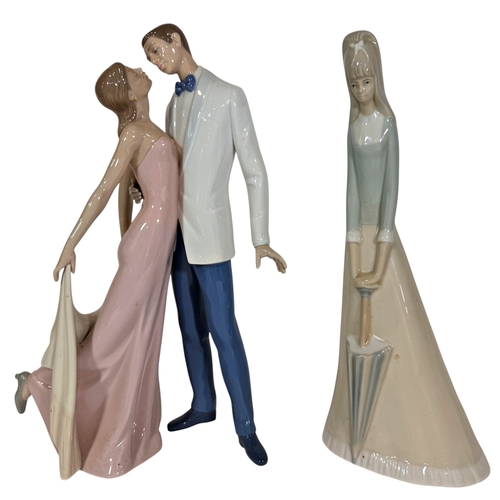 37 - A collection of Lladro figures including 'Happy Anniversary Couple' no. 6475, 'Turtle Dove' number 4... 