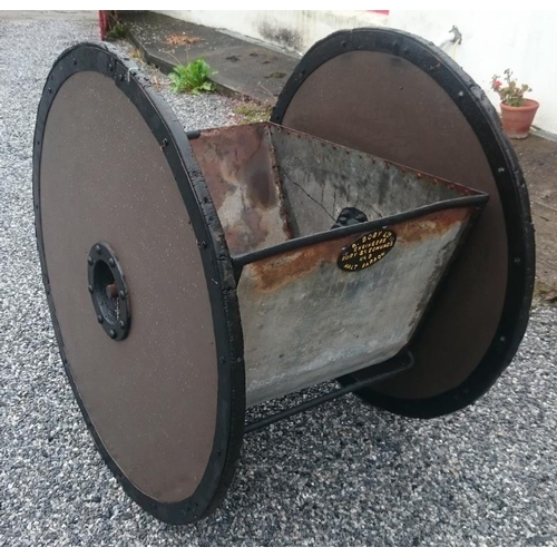 35 - Vintage Malt Barrow 'Boby'