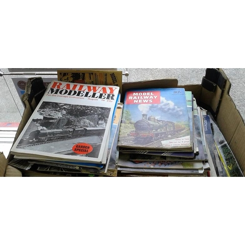 552 - Quantity of Railway Magazines