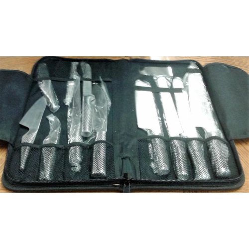 562 - 'Global' (Professional) Kitchen Knives in Pouch