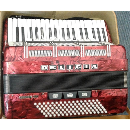 609 - 'Delicia' Piano Accordion - Carmen XIV, with padded case