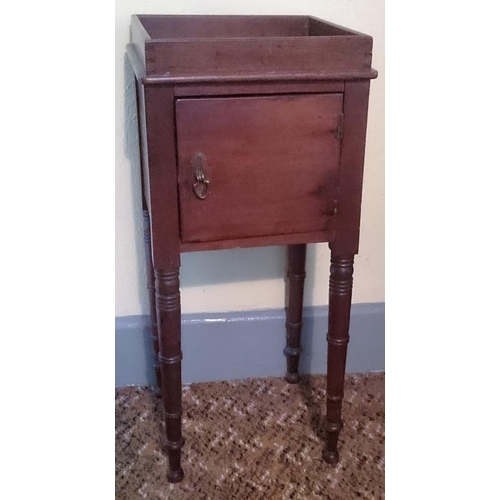 571 - Georgian Mahogany Bedside Cabinet with full gallery and ring turned legs