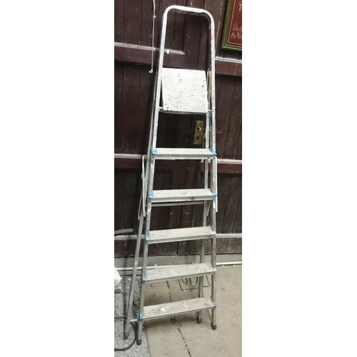 19 - Beldray Aluminium Step Ladder