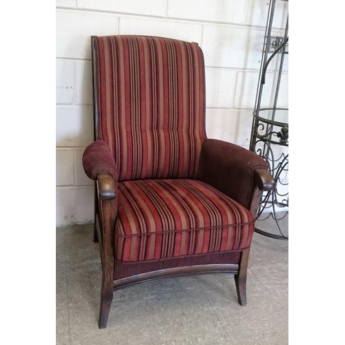 525 - Single Oak Frame Fireside Chair