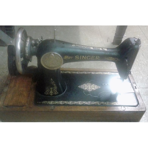 553 - Singer Sewing Machine