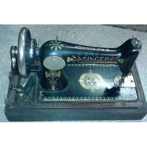 102 - Vintage Singer Sewing Machine