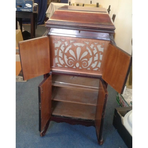 434 - Edwardian Cabinet Gramophone