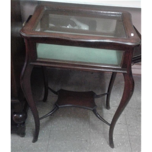 482 - Edwardian Mahogany Bijouterie Table, c.24in wide