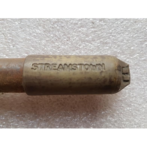 560 - Short Steel Staff Streamstown-Castletown, 9.5in