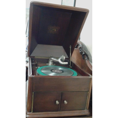 616 - 'His Master's Voice' Table-Top Gramophone with Records