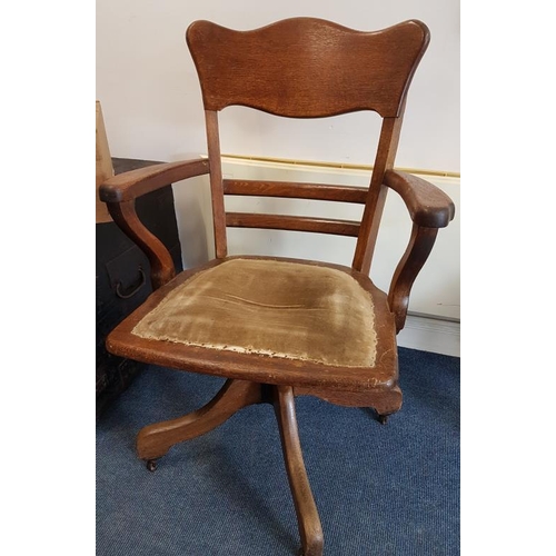 665 - Edwardian Oak Office Swivel Chair