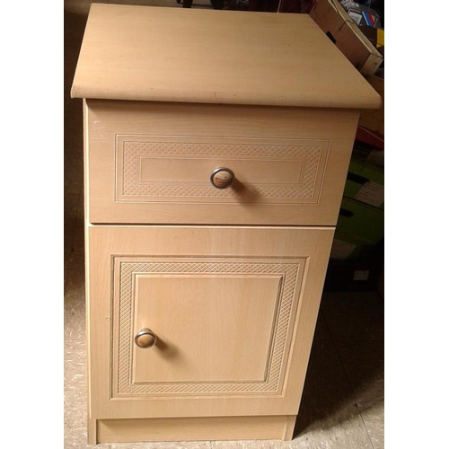 628 - Modern Bedside Cabinet