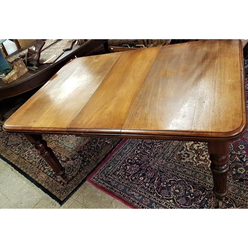 554 - Victorian Mahogany Extending Dining Table with one spare leaf, c.60in x 41in