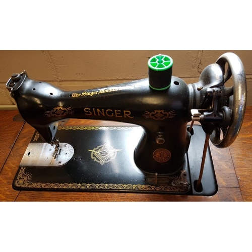 583 - Vintage Singer Sewing Machine