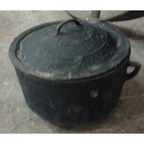 19 - Cast Iron Baker with Lid