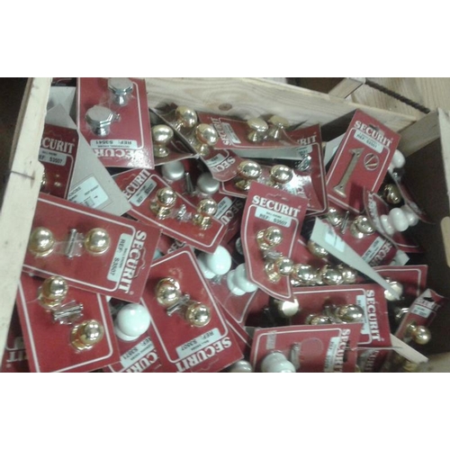 115 - Quantity of Door Knobs