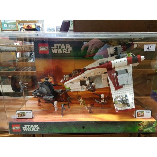 43 - Lego 'Star Wars' Display Set