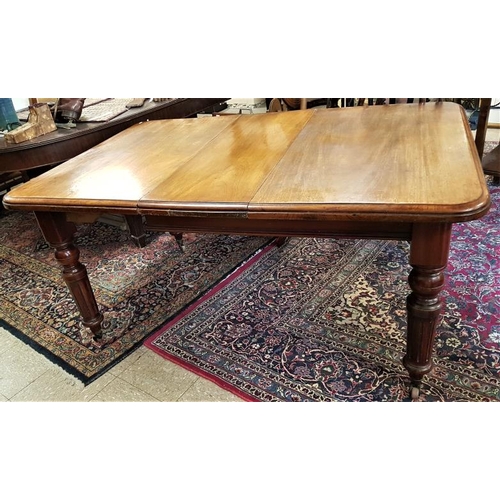 627 - Victorian Mahogany Extending Dining Table with one spare leaf, c.60in x 41in