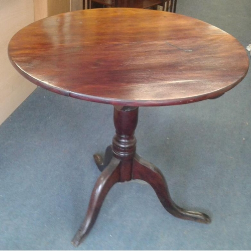 660 - Georgian Mahogany Tilt-Top Table, c.31.5in diam