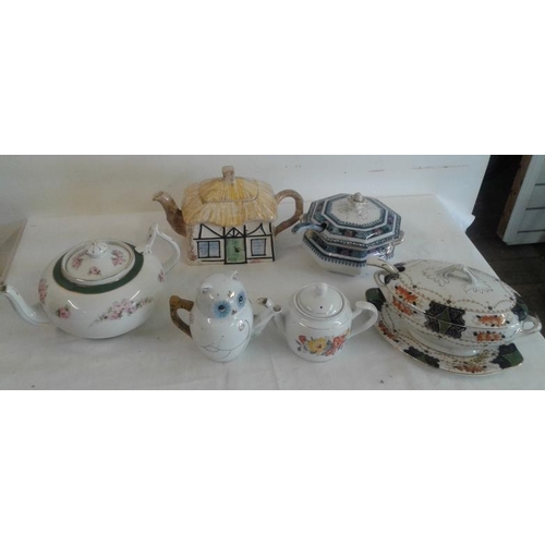 309 - Losol Tureen with Paddle, another with Tray in Derby Colours (1900), Two Small Porcelain Teapots, Ol... 