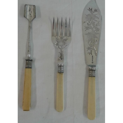 553 - Good Pair of Ivory Handled Engraved Fish Servers and an Ivory Handled Cheese Scoop