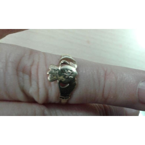 604 - Gold Claddagh Ring