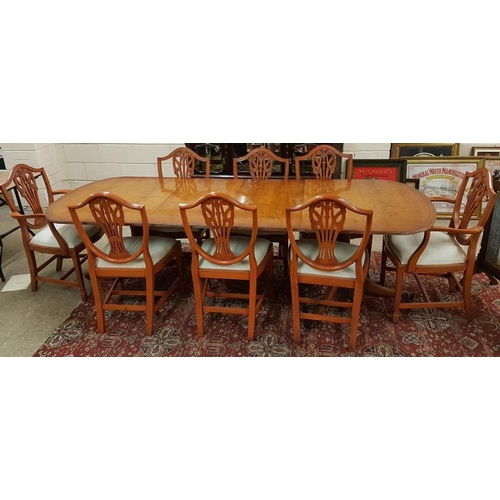 686 - Large Georgian Style Yew Wood Extending Dining Table & Chairs (2 Carvers & six Chairs) - c. 8ft 6ins... 