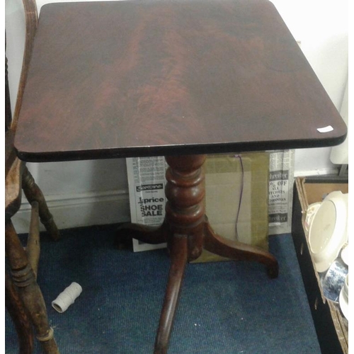 650 - Georgian Mahogany Tip Top Table on a Tripod Base, c.22in wide