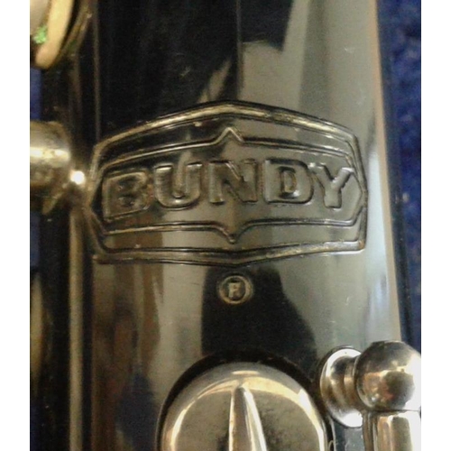 516 - Bundy Clarinet in original case