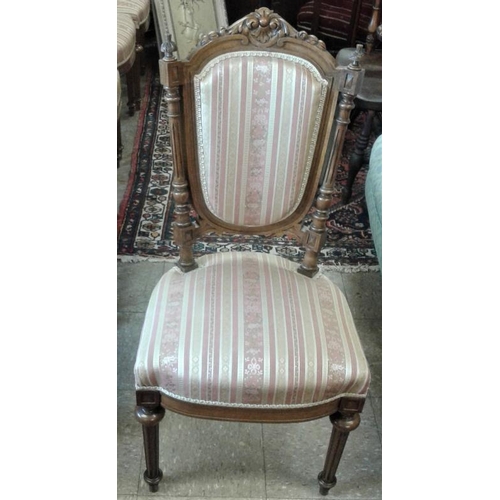 623 - Fine Quality Set of Six Victorian Carved Walnut Chairs